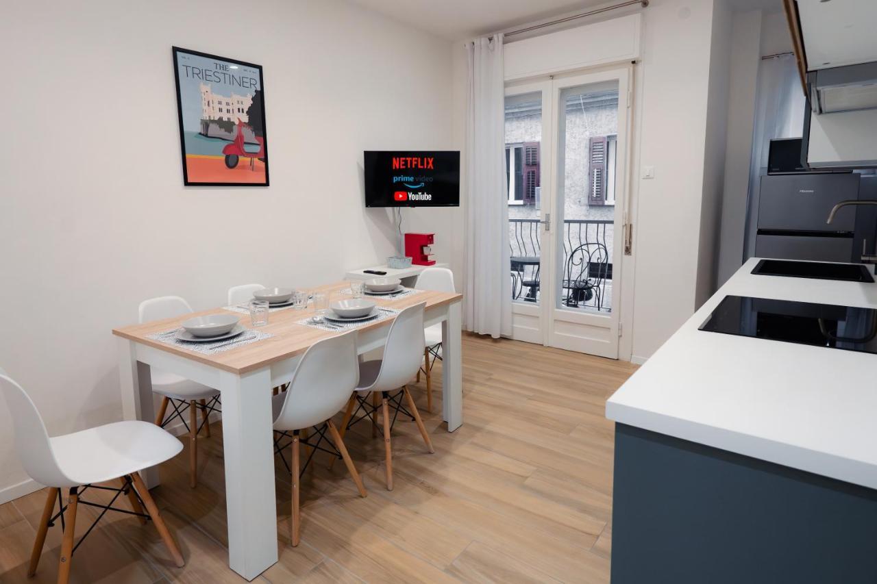 Apartamento Centro Storico Moderno Trilocale Con Balcone Trieste Exterior foto