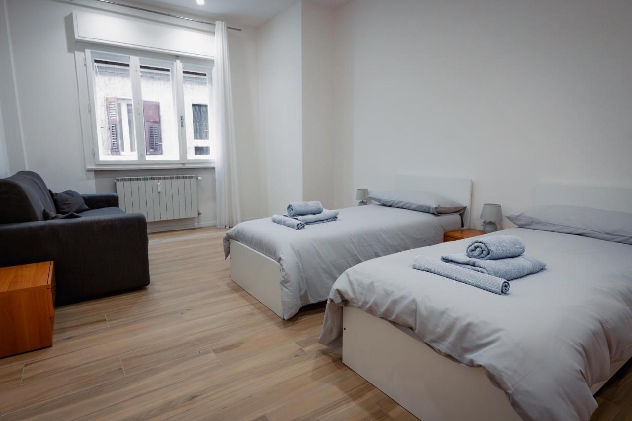 Apartamento Centro Storico Moderno Trilocale Con Balcone Trieste Exterior foto
